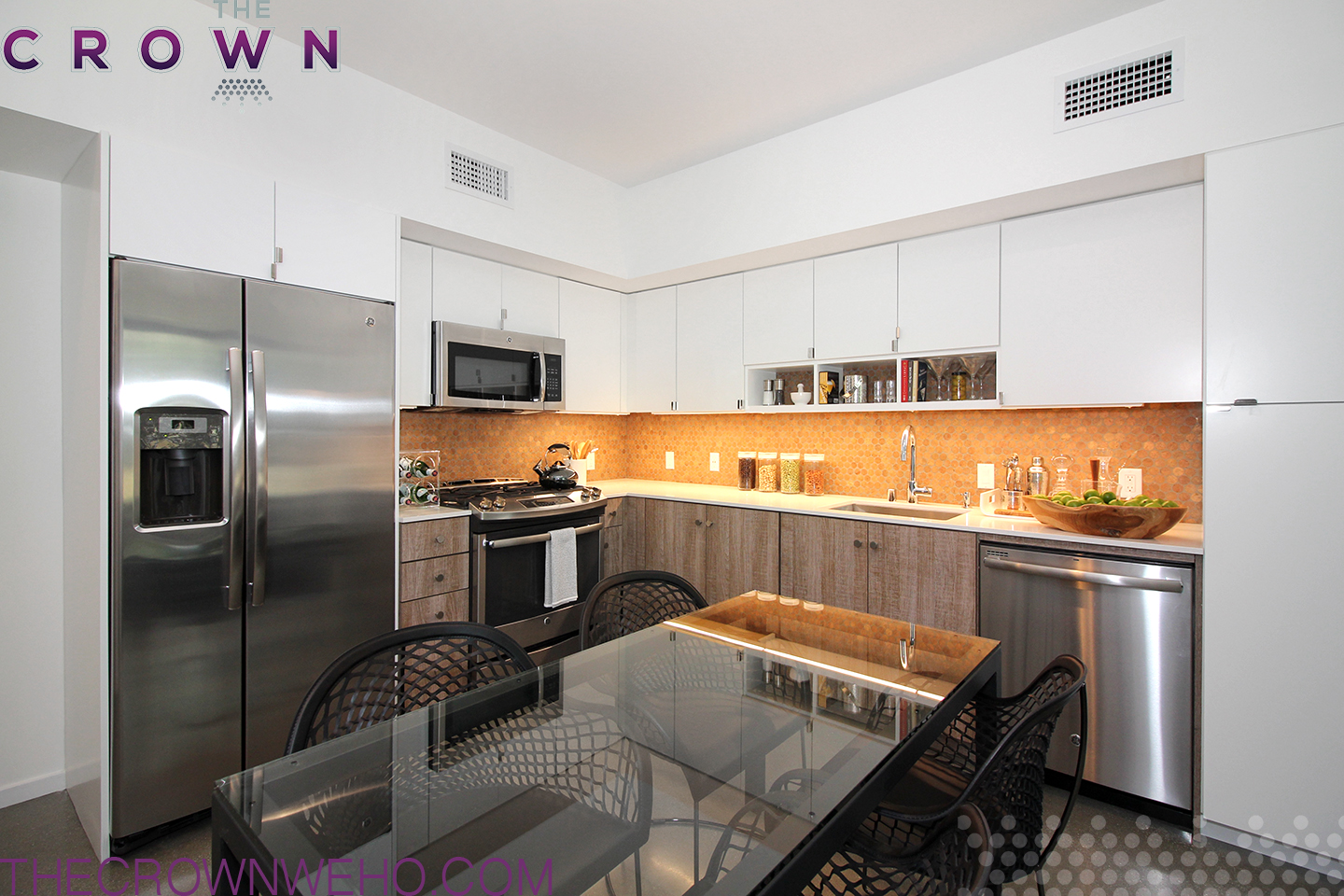 8350 Santa Monica Blvd - 213